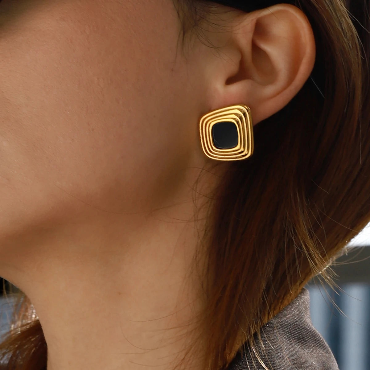Shiri earrings