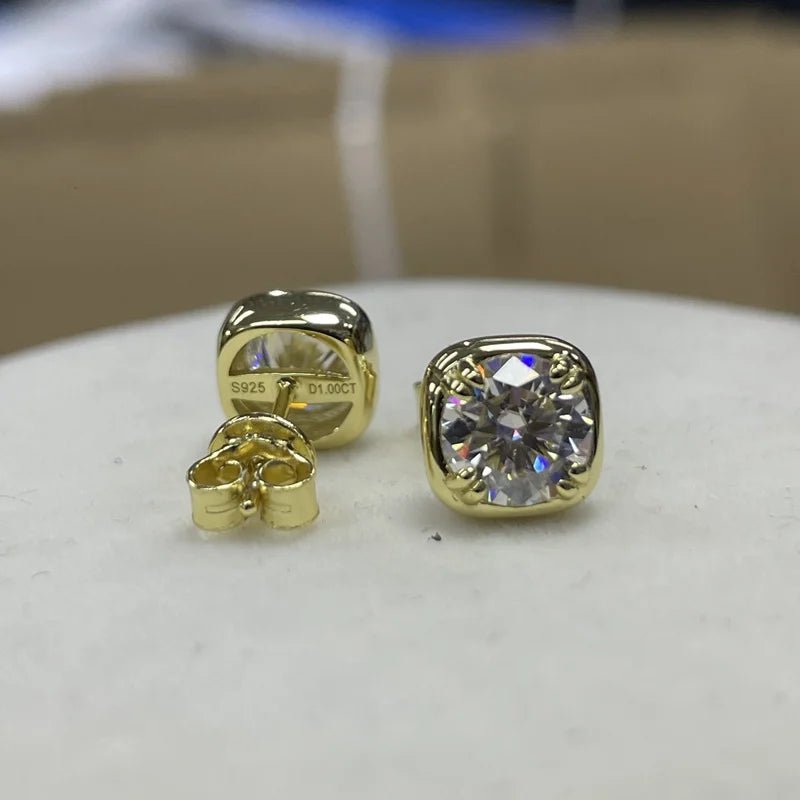 Square Moissanite earrings - 𝘽𝙖𝙨𝙞𝙘 𝙇𝙞𝙣𝙚
