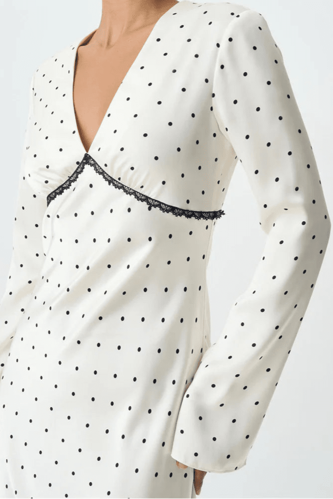 Ellisa midi dress - 𝘽𝙖𝙨𝙞𝙘 𝙇𝙞𝙣𝙚