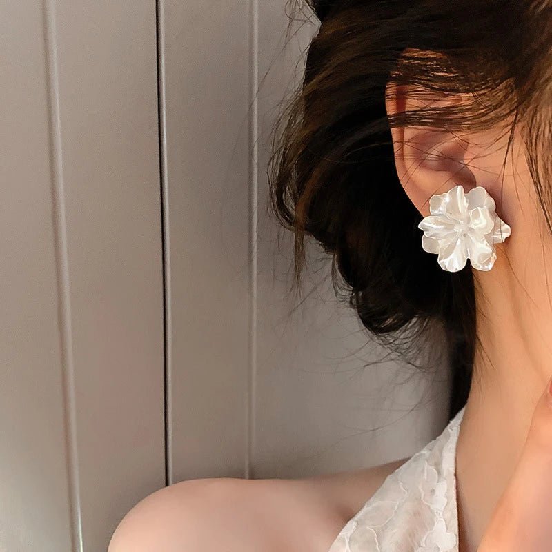 Lili earrings - 𝘽𝙖𝙨𝙞𝙘 𝙇𝙞𝙣𝙚
