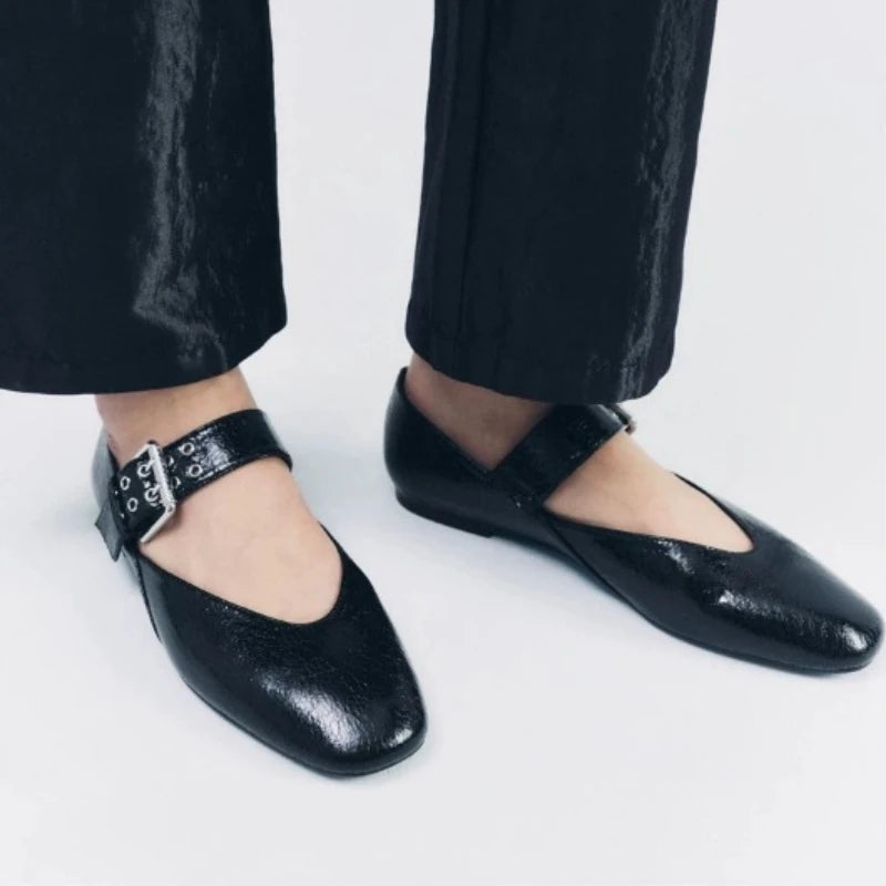 Maya flat shoes