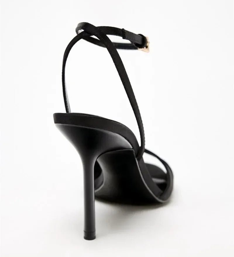 Emi heels - 𝘽𝙖𝙨𝙞𝙘 𝙇𝙞𝙣𝙚