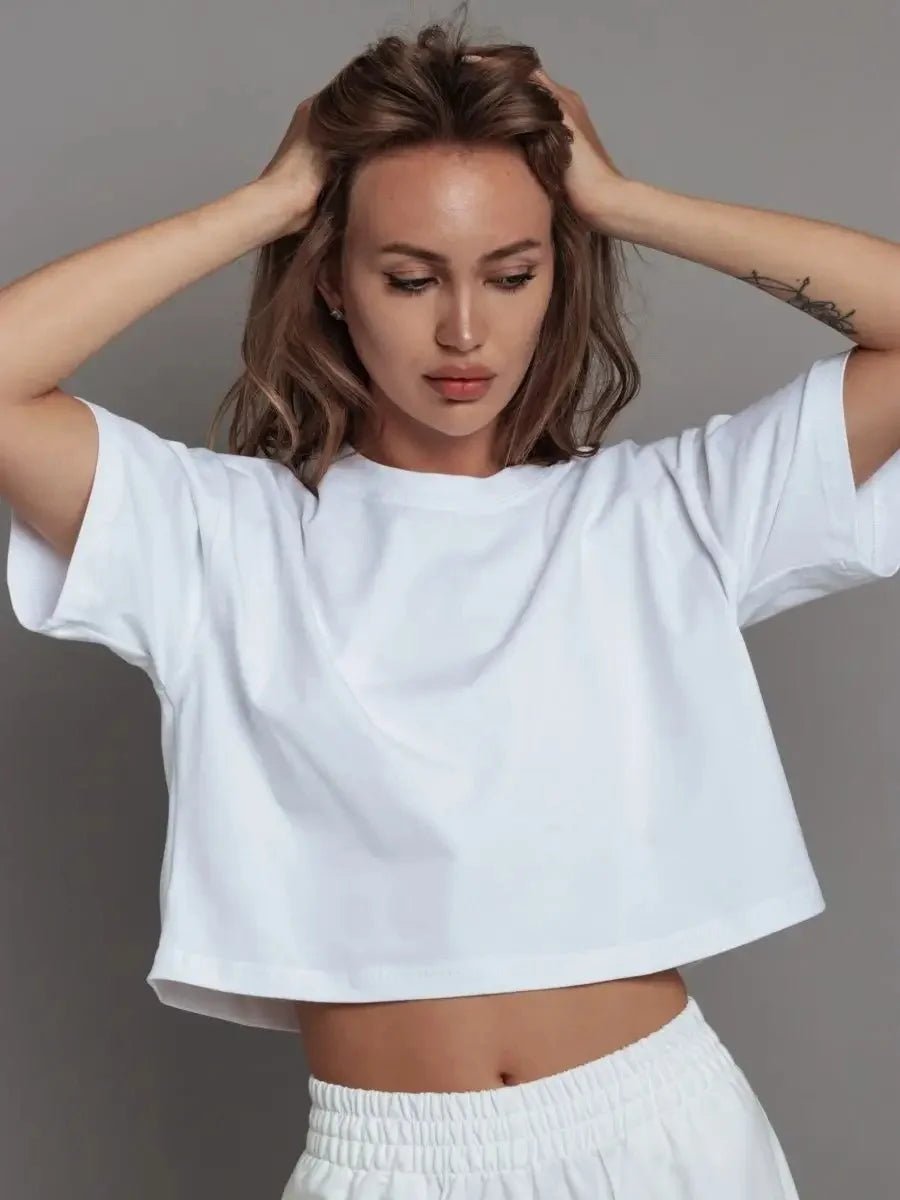 Liron crop T-shirt - 𝘽𝙖𝙨𝙞𝙘 𝙇𝙞𝙣𝙚