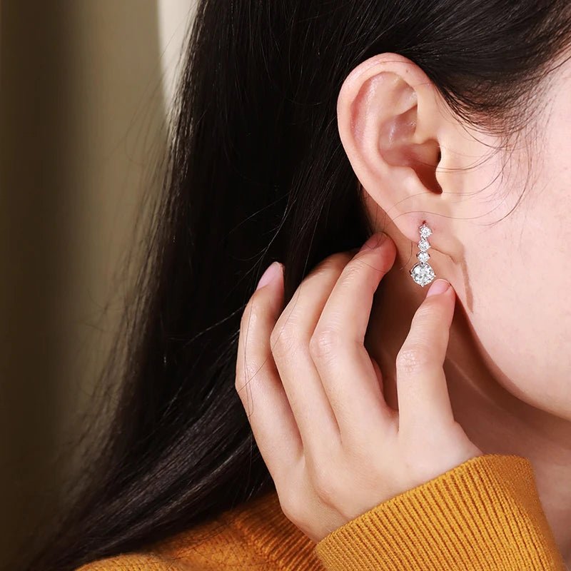 Moissanite earrings - 𝘽𝙖𝙨𝙞𝙘 𝙇𝙞𝙣𝙚