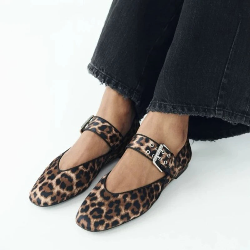 Maya flat shoes