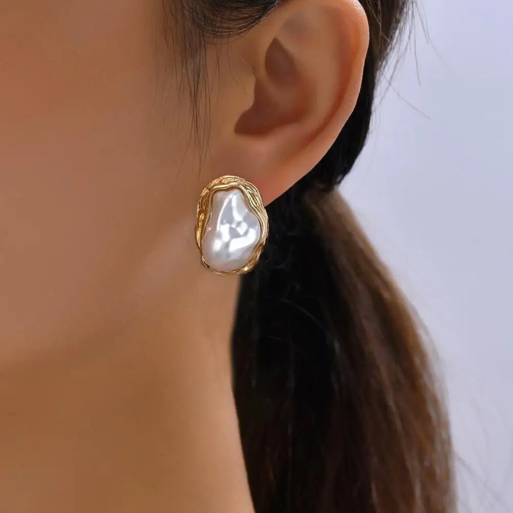 Emi earrings - 𝘽𝙖𝙨𝙞𝙘 𝙇𝙞𝙣𝙚