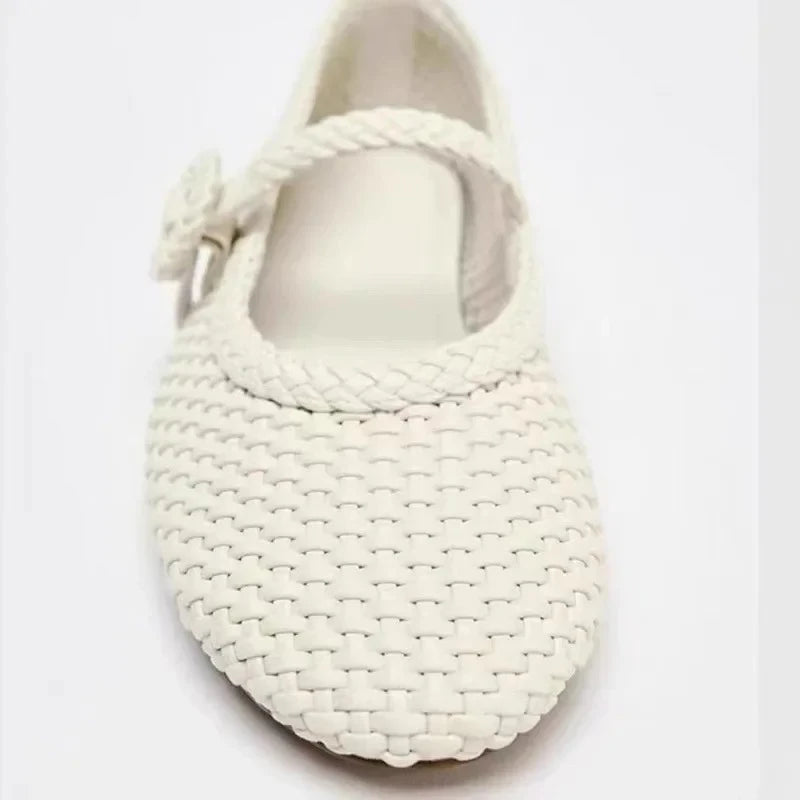 Yan flat shoes