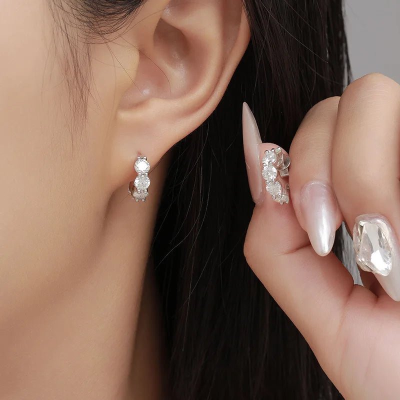 Moissanite earrings - 𝘽𝙖𝙨𝙞𝙘 𝙇𝙞𝙣𝙚