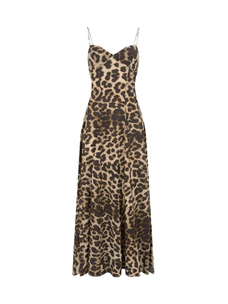 Tal maxi dress - 𝘽𝙖𝙨𝙞𝙘 𝙇𝙞𝙣𝙚