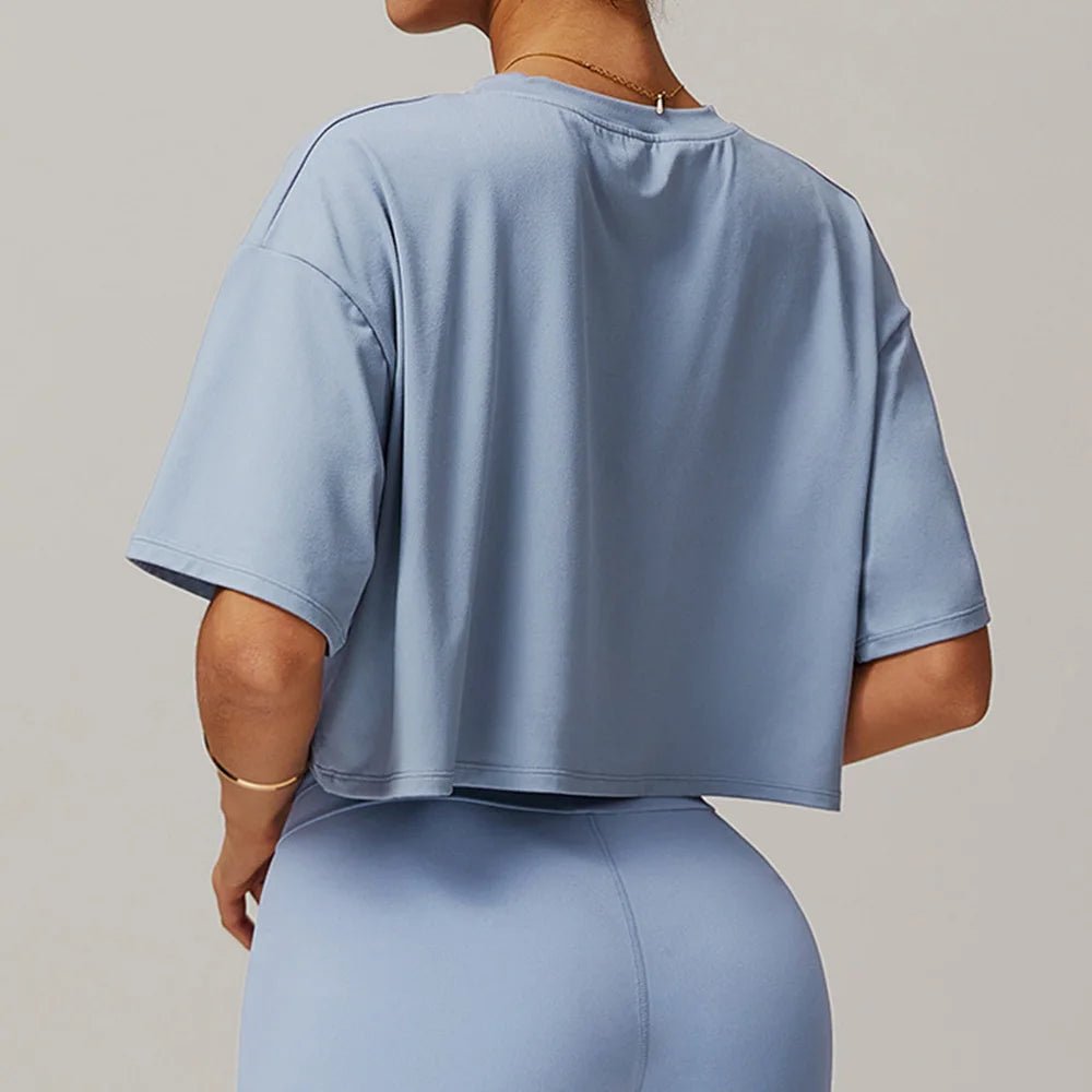 Nuri crop T-shirt - 𝘽𝙖𝙨𝙞𝙘 𝙇𝙞𝙣𝙚