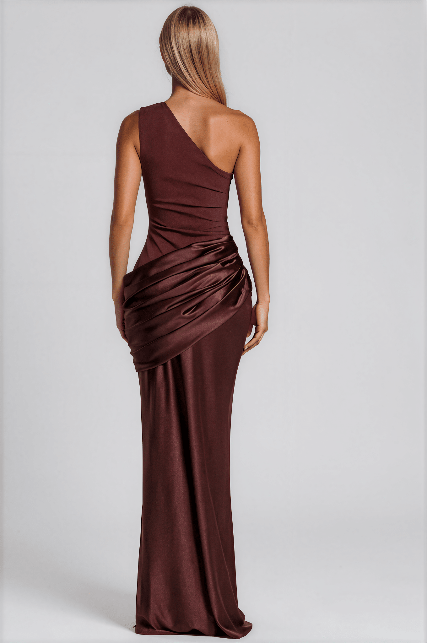 Toni maxi dress - 𝘽𝙖𝙨𝙞𝙘 𝙇𝙞𝙣𝙚