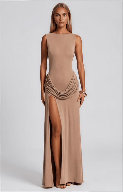 Ariana maxi dress - 𝘽𝙖𝙨𝙞𝙘 𝙇𝙞𝙣𝙚