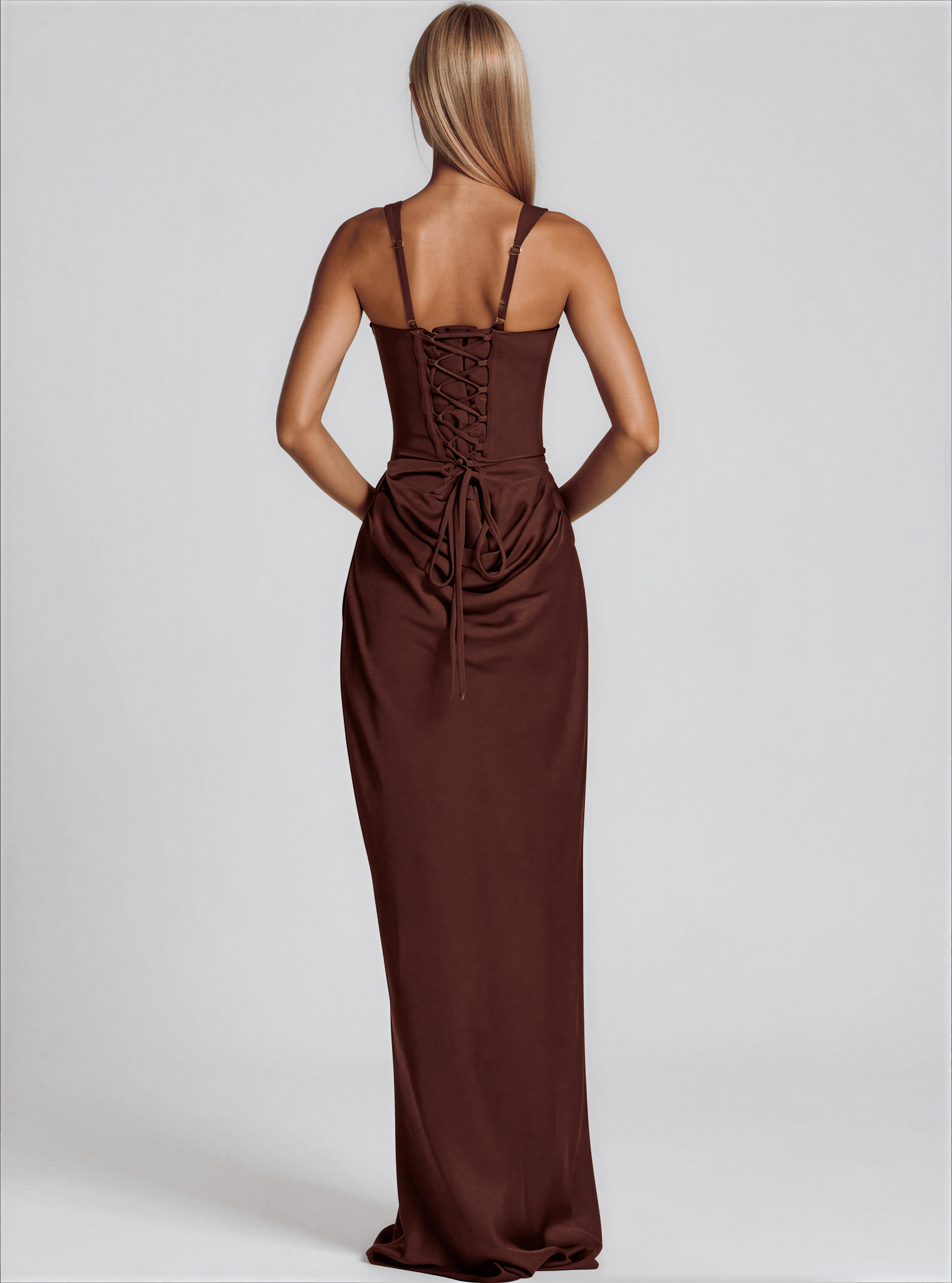 Laura maxi dress - 𝘽𝙖𝙨𝙞𝙘 𝙇𝙞𝙣𝙚