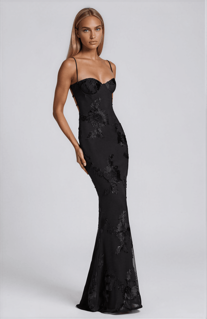 Semi maxi dress - 𝘽𝙖𝙨𝙞𝙘 𝙇𝙞𝙣𝙚