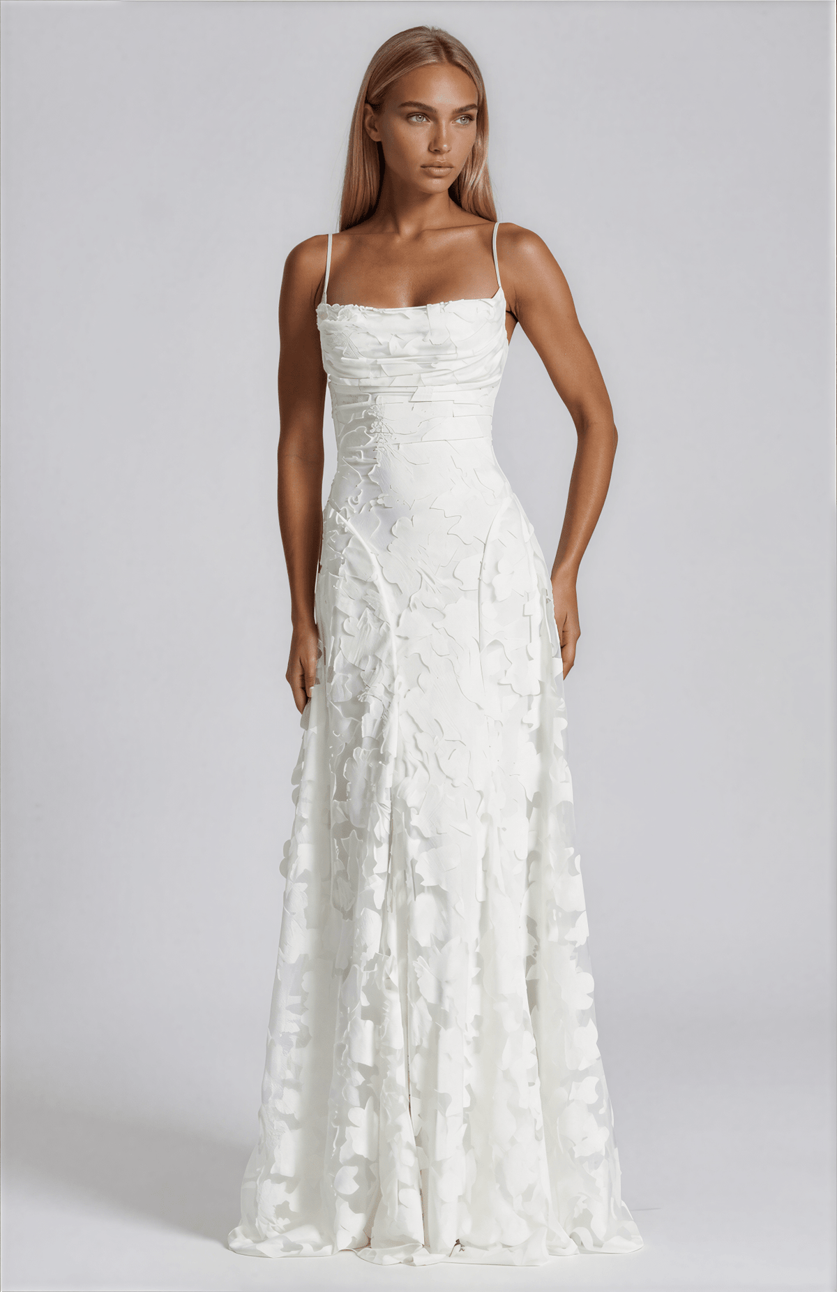 Hilli maxi dress - 𝘽𝙖𝙨𝙞𝙘 𝙇𝙞𝙣𝙚