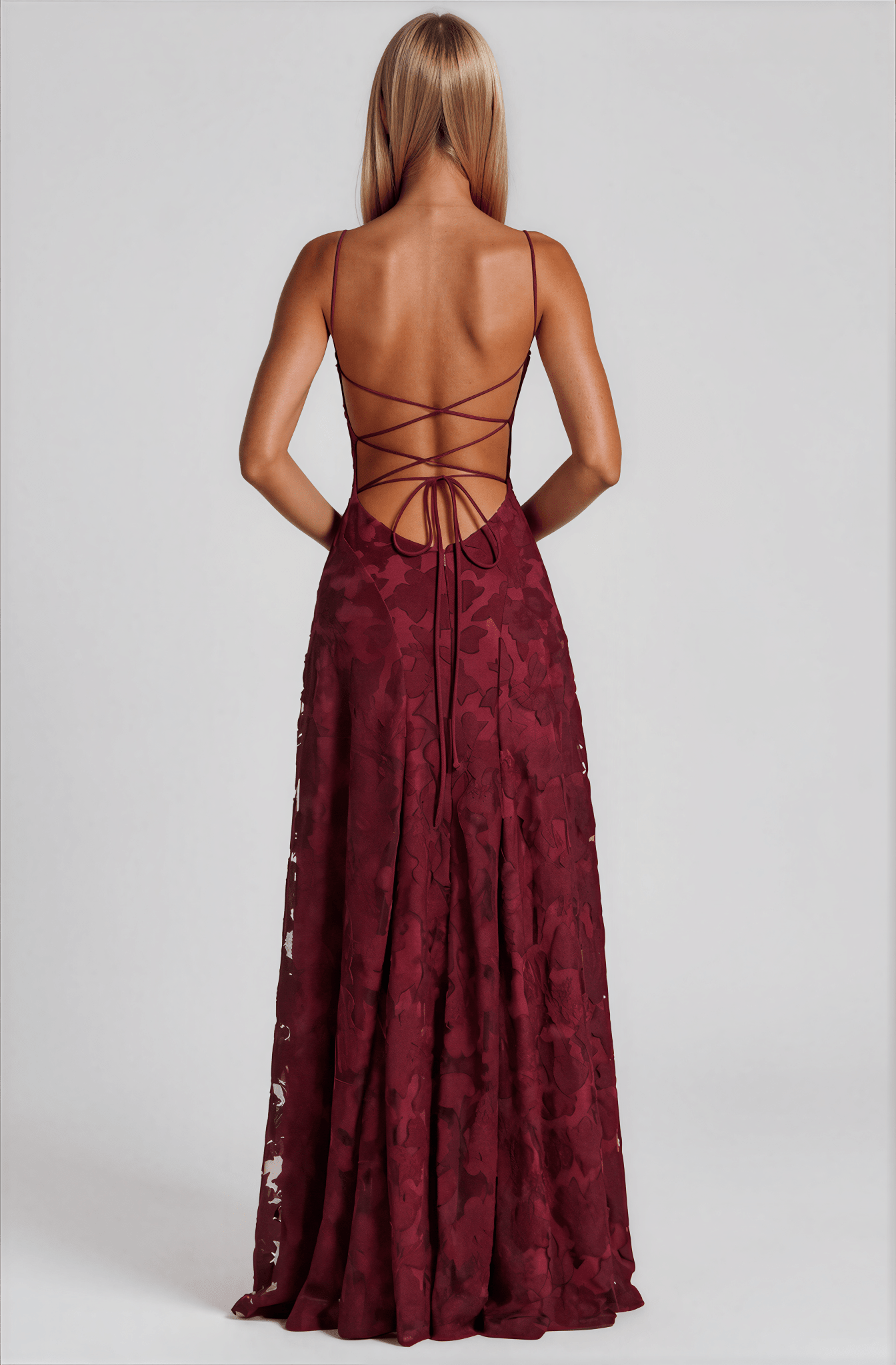 Hilli maxi dress - 𝘽𝙖𝙨𝙞𝙘 𝙇𝙞𝙣𝙚