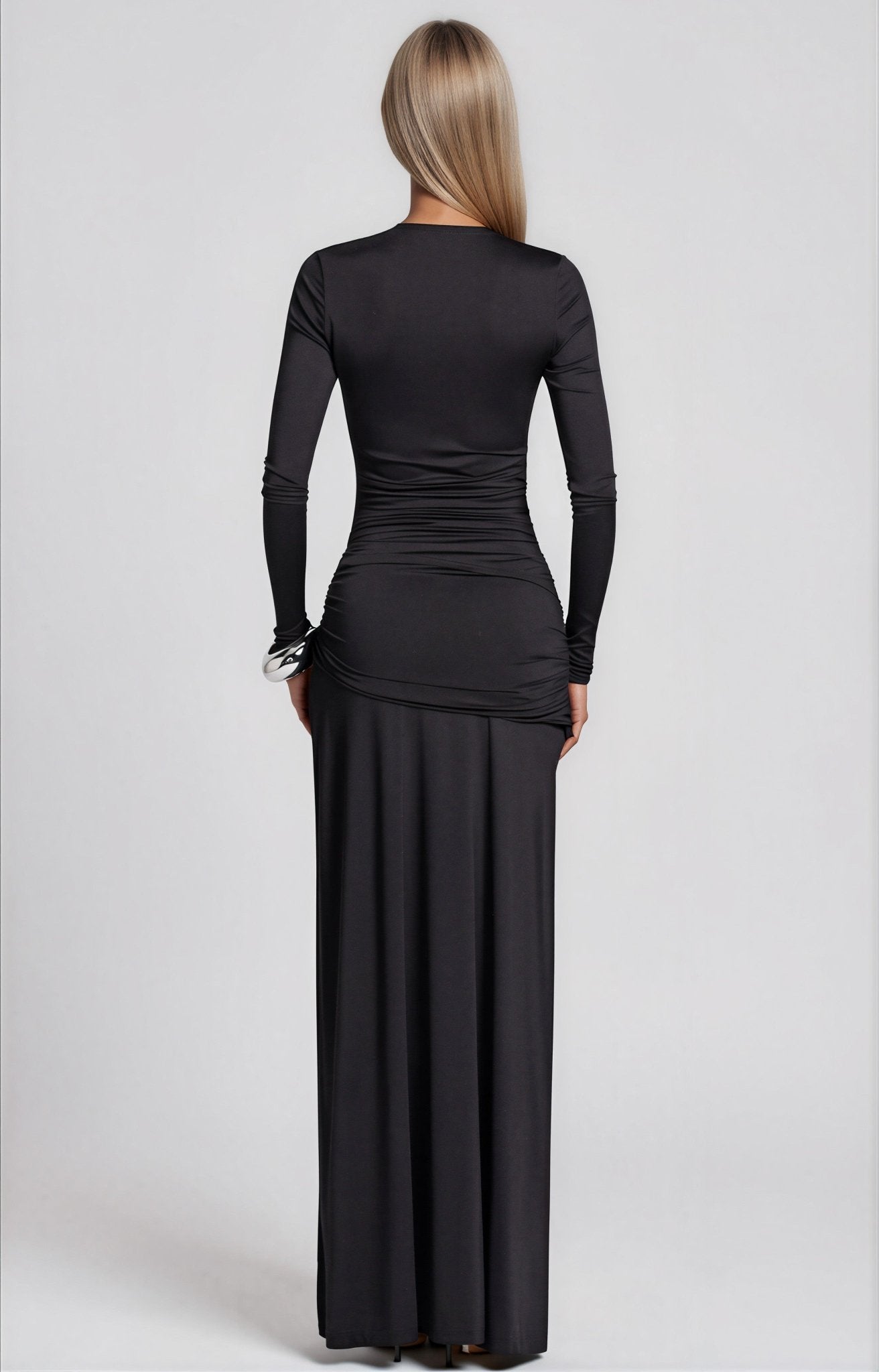 Mare maxi dress - 𝘽𝙖𝙨𝙞𝙘 𝙇𝙞𝙣𝙚