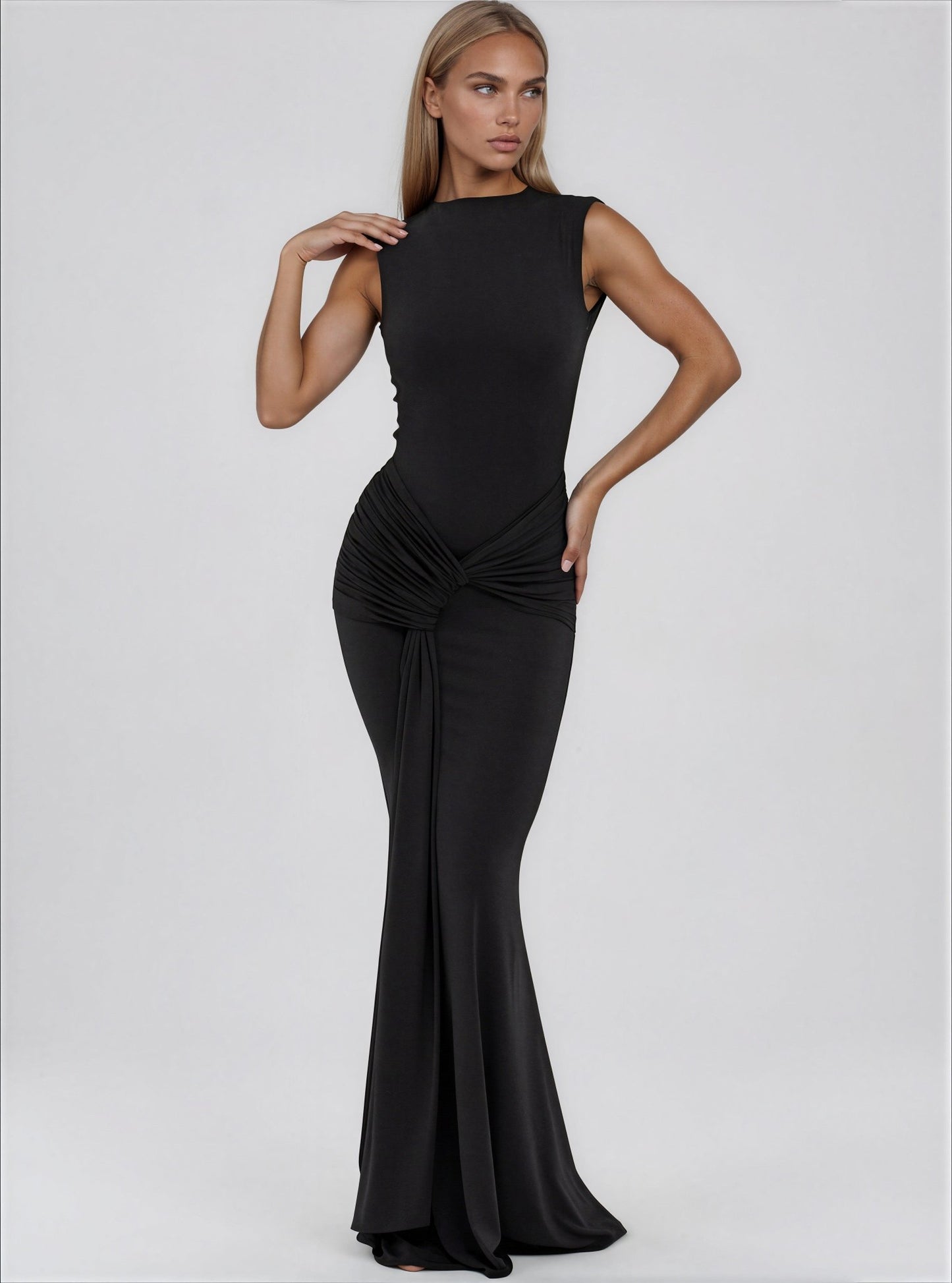 Amara maxi dress - 𝘽𝙖𝙨𝙞𝙘 𝙇𝙞𝙣𝙚