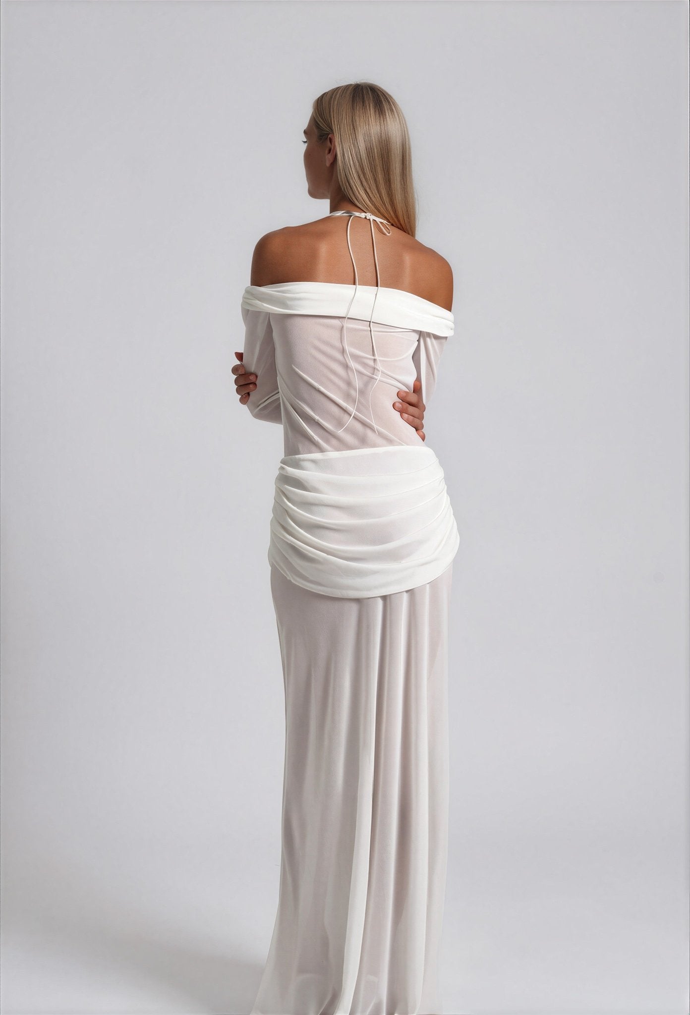 Bari maxi dress - 𝘽𝙖𝙨𝙞𝙘 𝙇𝙞𝙣𝙚