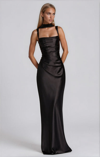 Maze maxi dress - 𝘽𝙖𝙨𝙞𝙘 𝙇𝙞𝙣𝙚