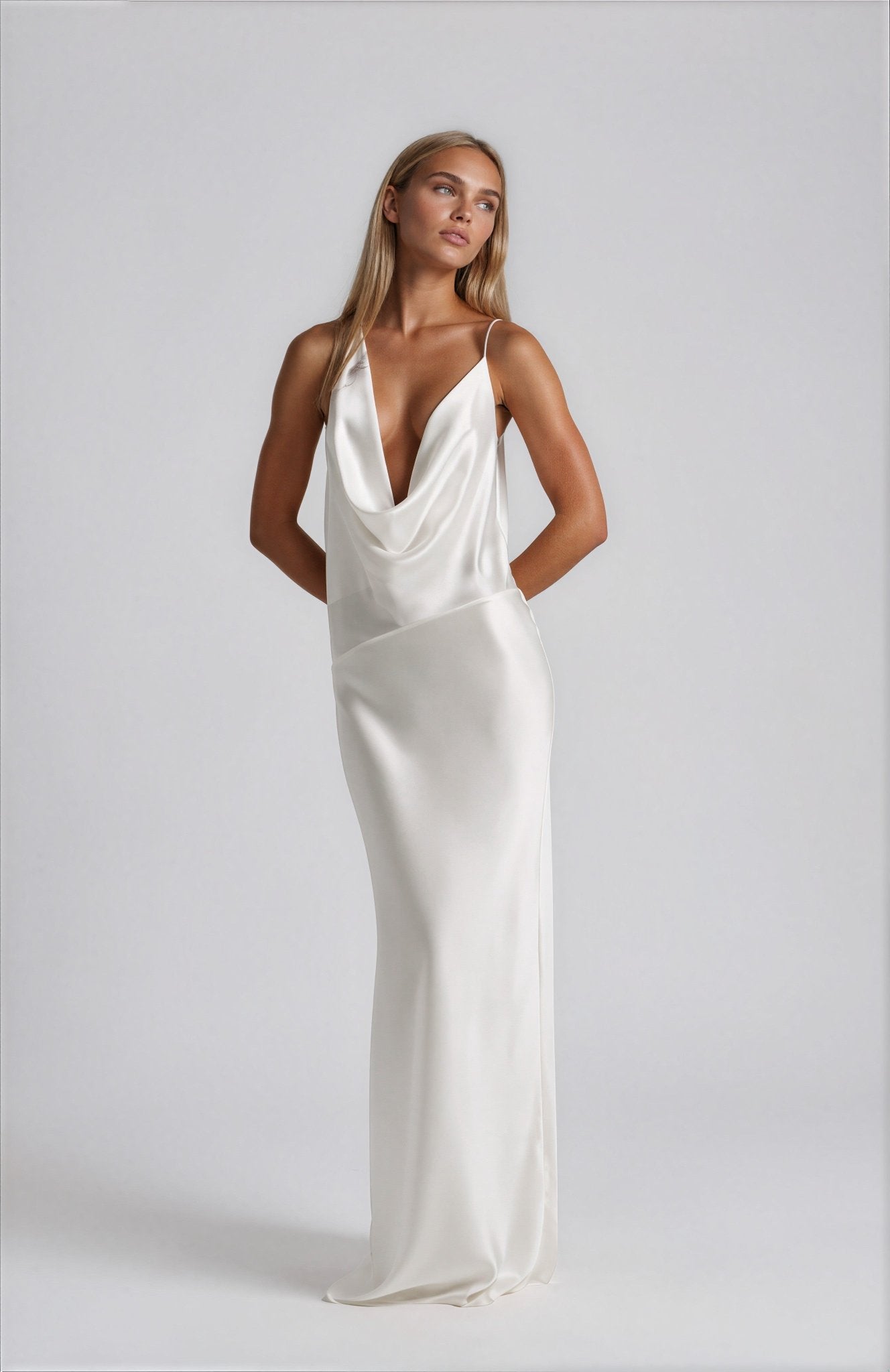 Ami maxi dress - 𝘽𝙖𝙨𝙞𝙘 𝙇𝙞𝙣𝙚