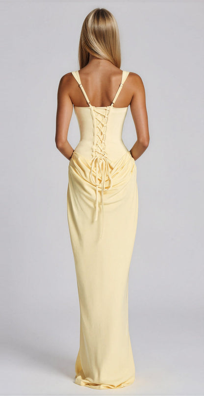 Laura maxi dress - 𝘽𝙖𝙨𝙞𝙘 𝙇𝙞𝙣𝙚