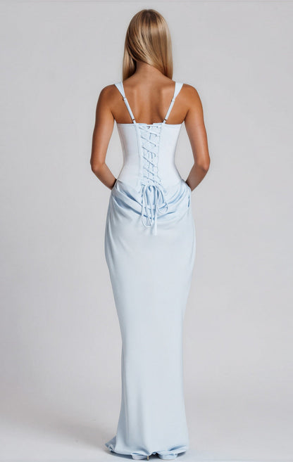 Laura maxi dress - 𝘽𝙖𝙨𝙞𝙘 𝙇𝙞𝙣𝙚