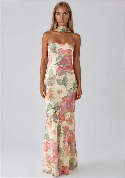 Coral maxi dress - 𝘽𝙖𝙨𝙞𝙘 𝙇𝙞𝙣𝙚