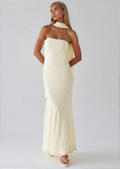 Coral maxi dress - 𝘽𝙖𝙨𝙞𝙘 𝙇𝙞𝙣𝙚