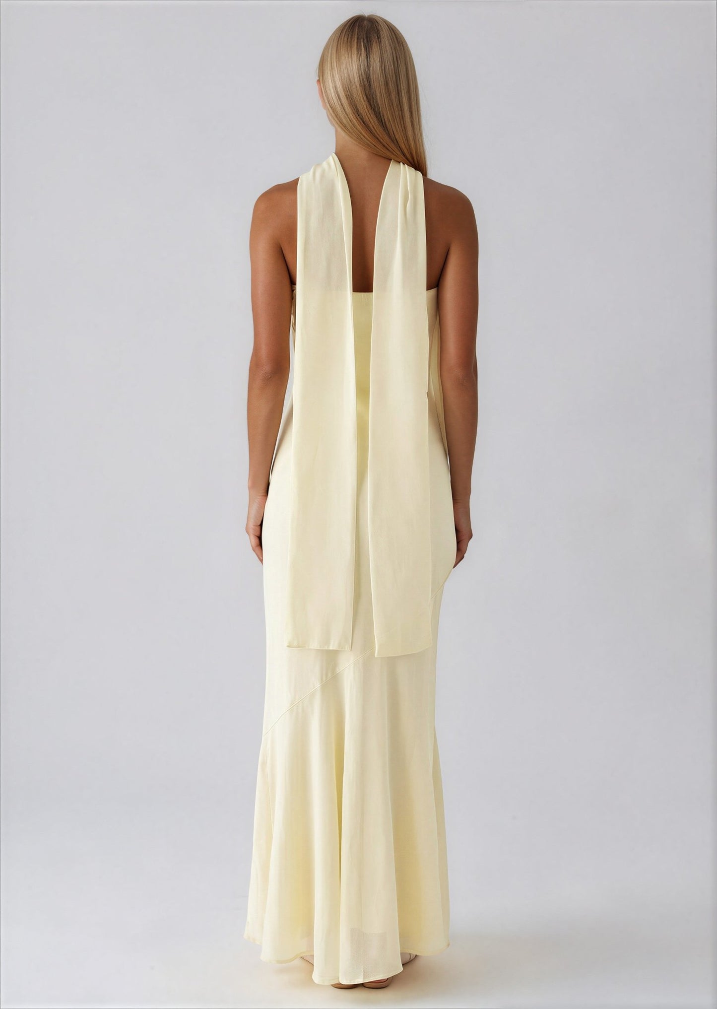 Coral maxi dress - 𝘽𝙖𝙨𝙞𝙘 𝙇𝙞𝙣𝙚
