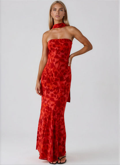 Coral maxi dress - 𝘽𝙖𝙨𝙞𝙘 𝙇𝙞𝙣𝙚