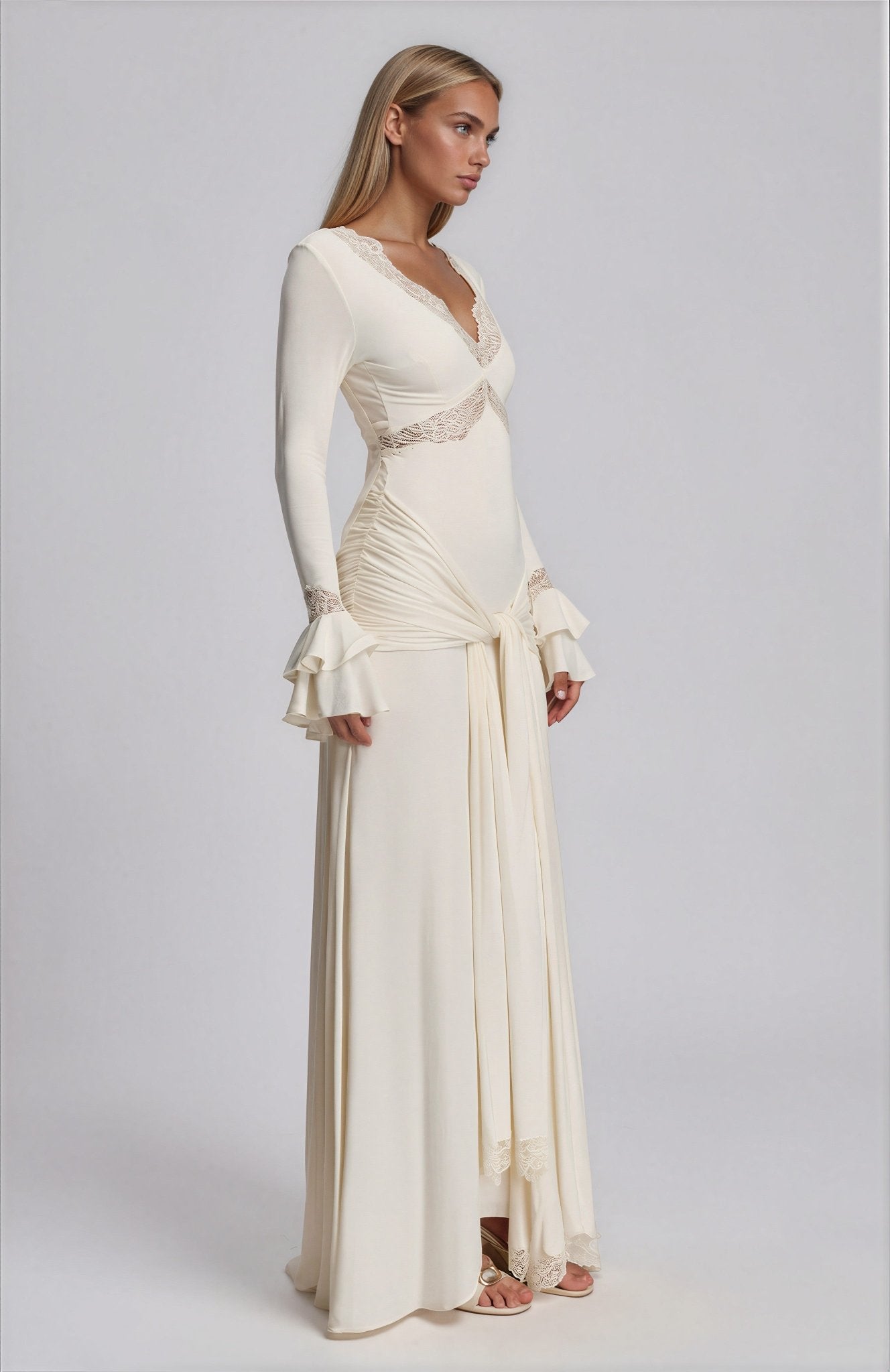 Aria maxi dress - 𝘽𝙖𝙨𝙞𝙘 𝙇𝙞𝙣𝙚