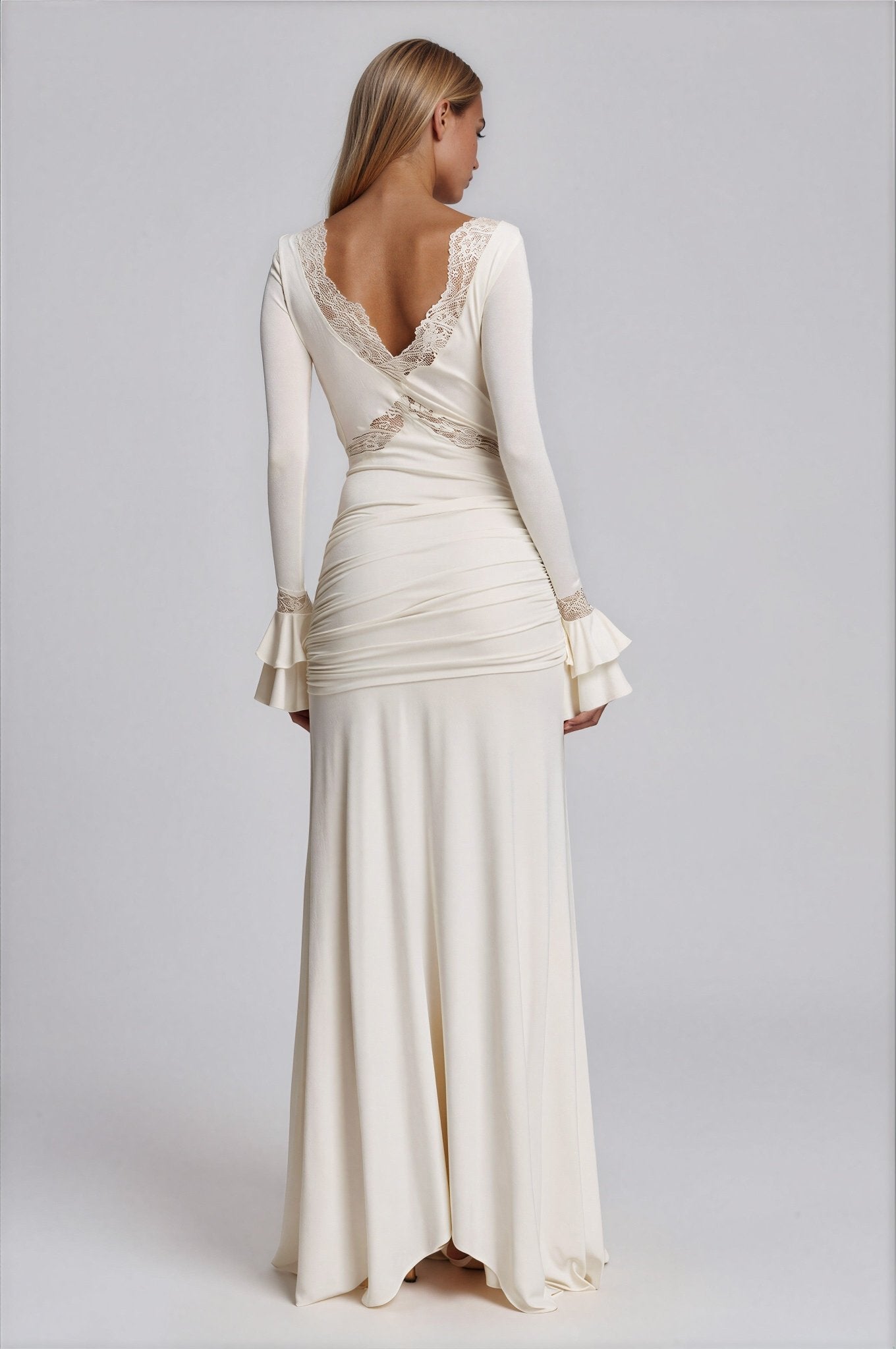 Aria maxi dress - 𝘽𝙖𝙨𝙞𝙘 𝙇𝙞𝙣𝙚