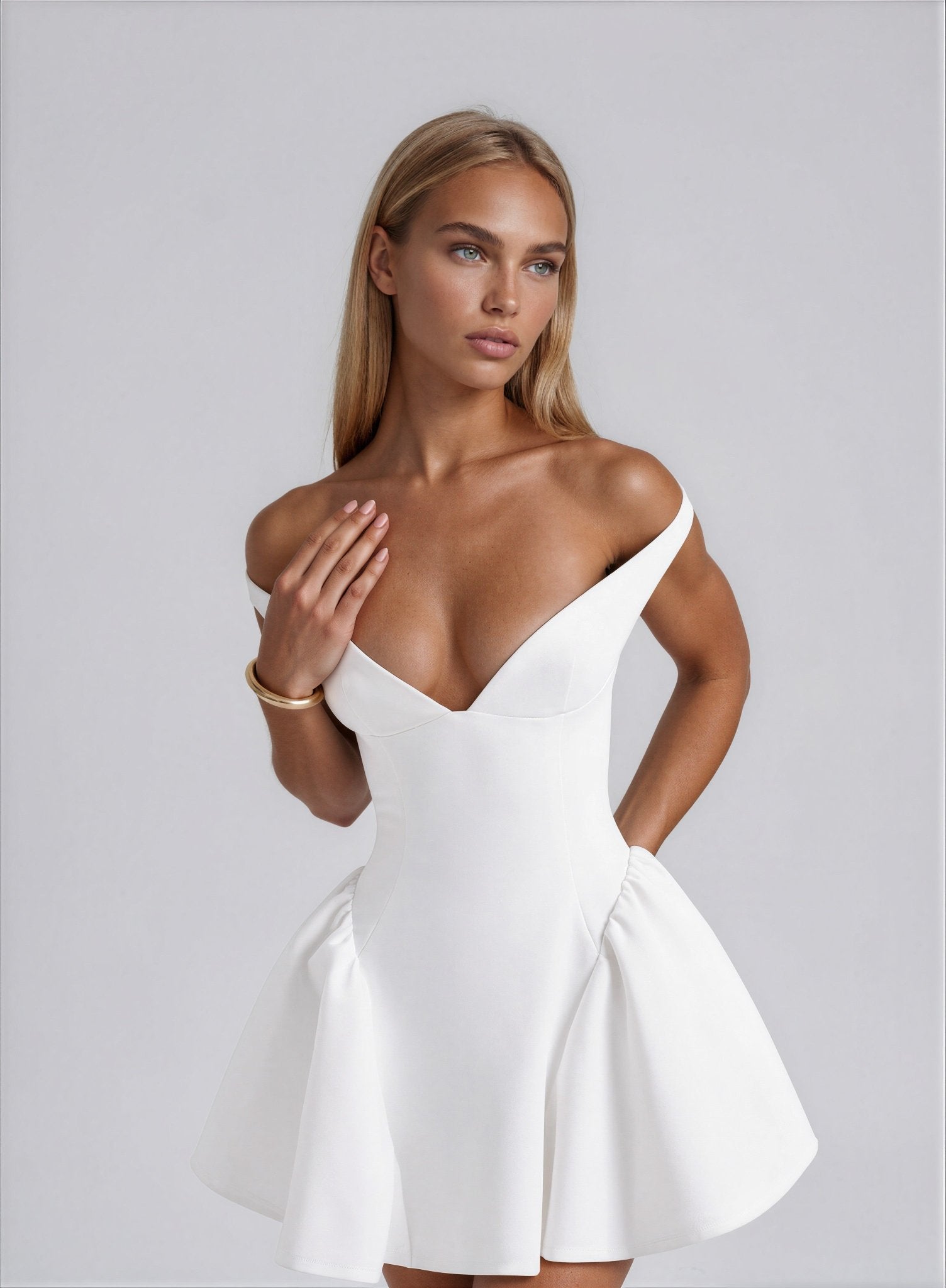 Ellie mini dress - 𝘽𝙖𝙨𝙞𝙘 𝙇𝙞𝙣𝙚
