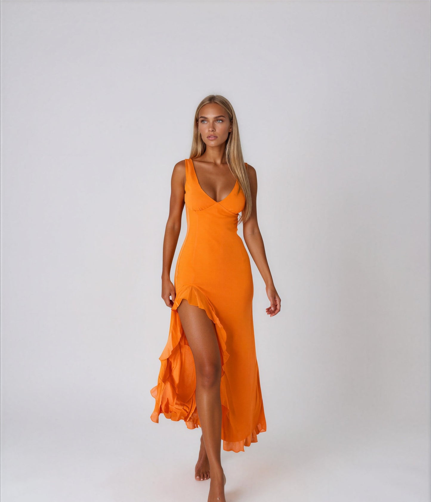 Moniqa maxi dress - 𝘽𝙖𝙨𝙞𝙘 𝙇𝙞𝙣𝙚