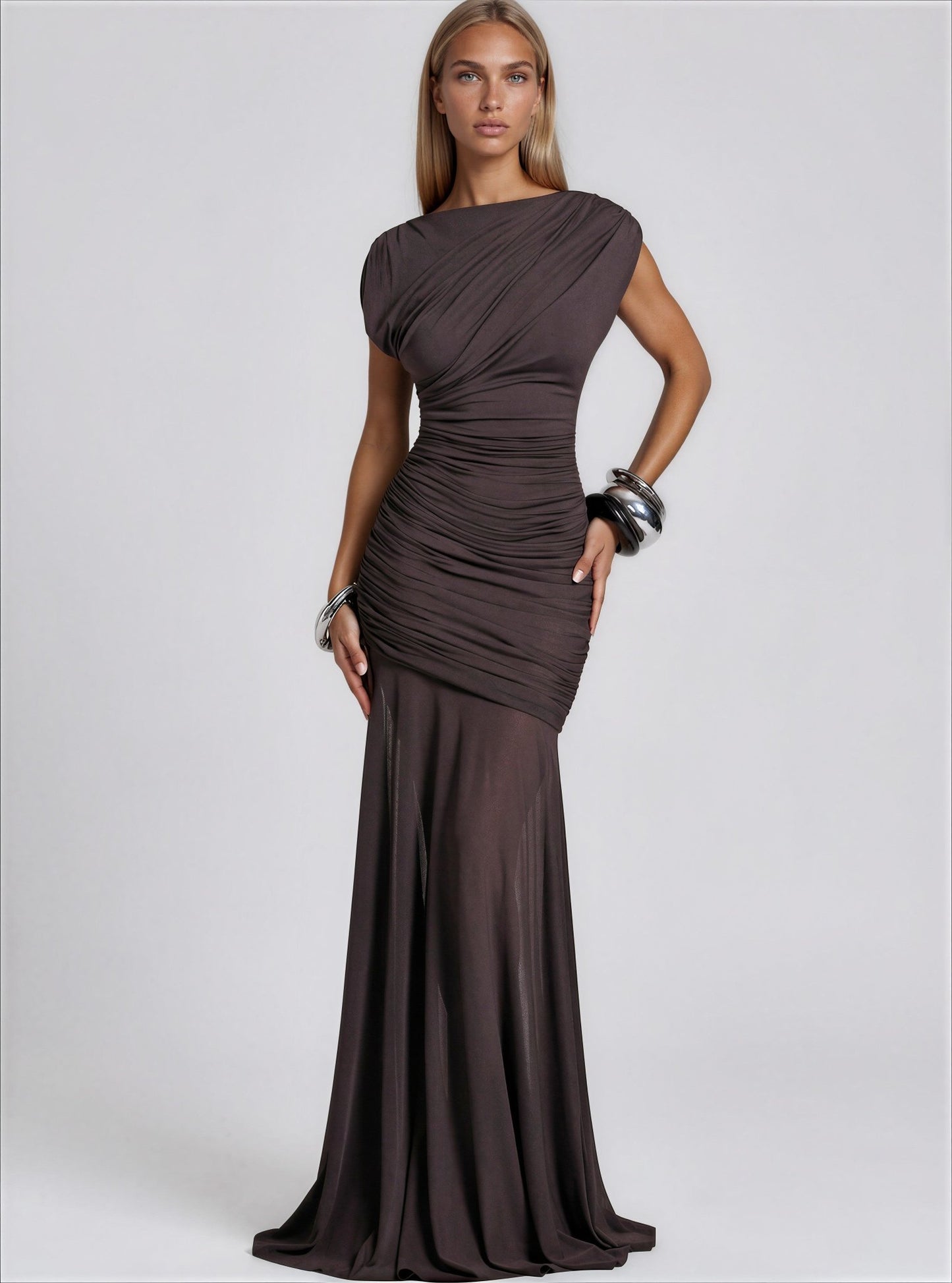 Mor maxi dress - 𝘽𝙖𝙨𝙞𝙘 𝙇𝙞𝙣𝙚