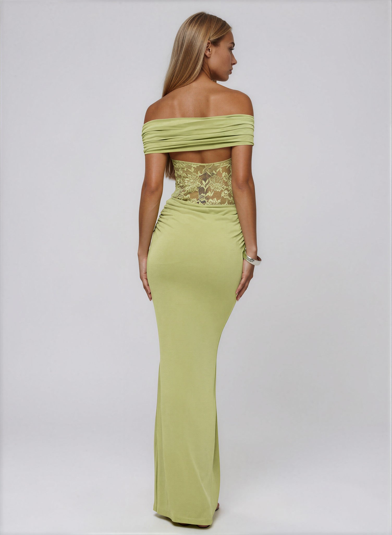 Noy maxi dress - 𝘽𝙖𝙨𝙞𝙘 𝙇𝙞𝙣𝙚