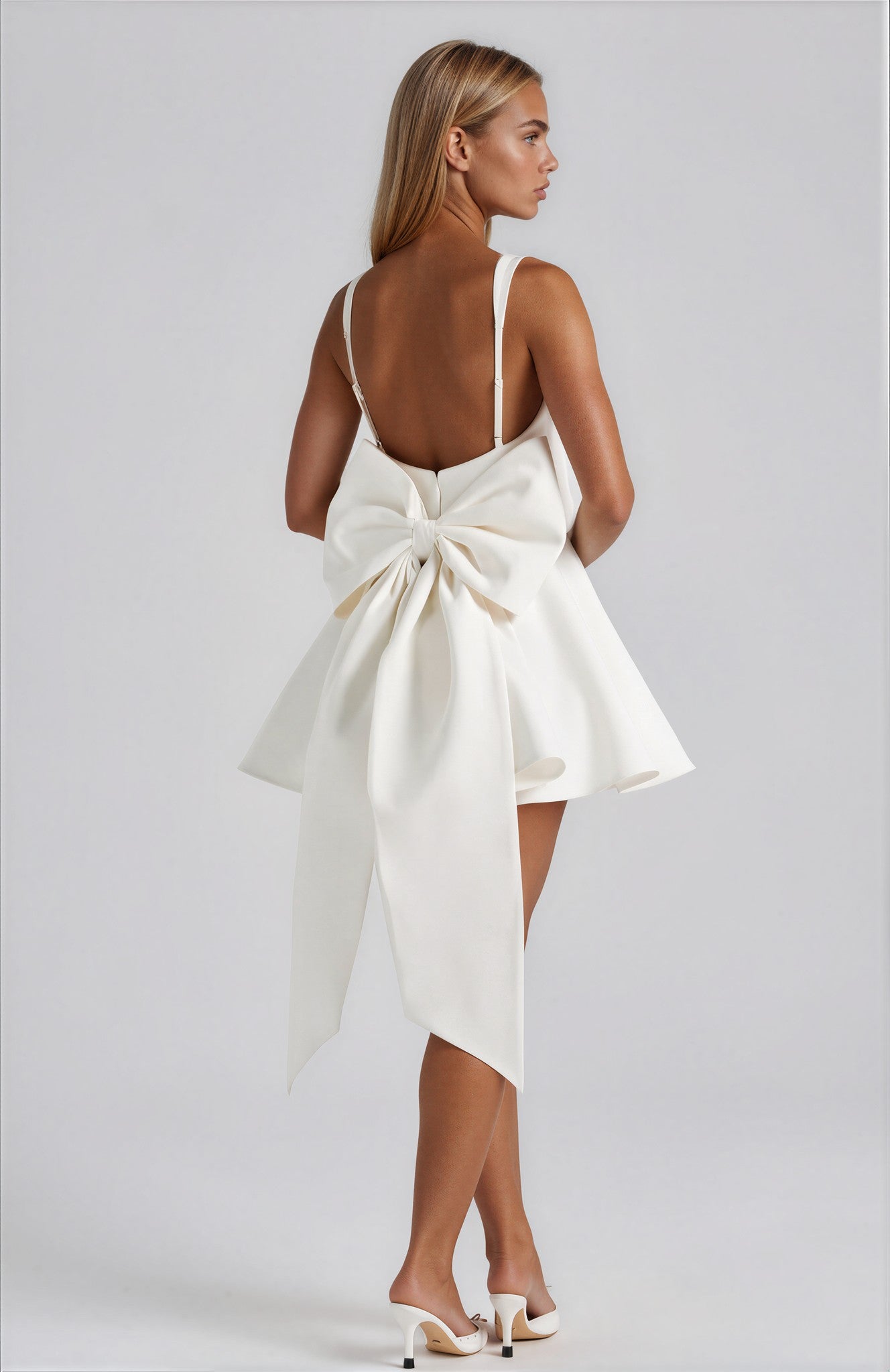Caroline mini dress - 𝘽𝙖𝙨𝙞𝙘 𝙇𝙞𝙣𝙚