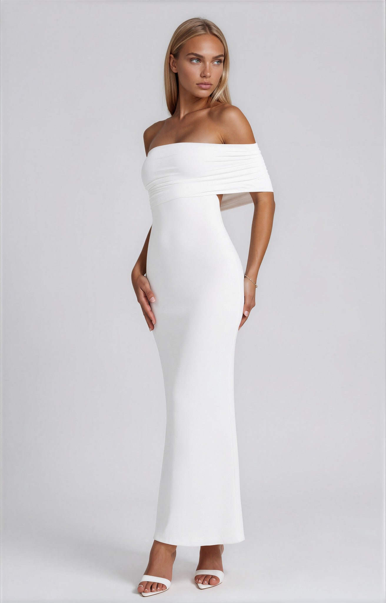 Dani maxi dress - 𝘽𝙖𝙨𝙞𝙘 𝙇𝙞𝙣𝙚