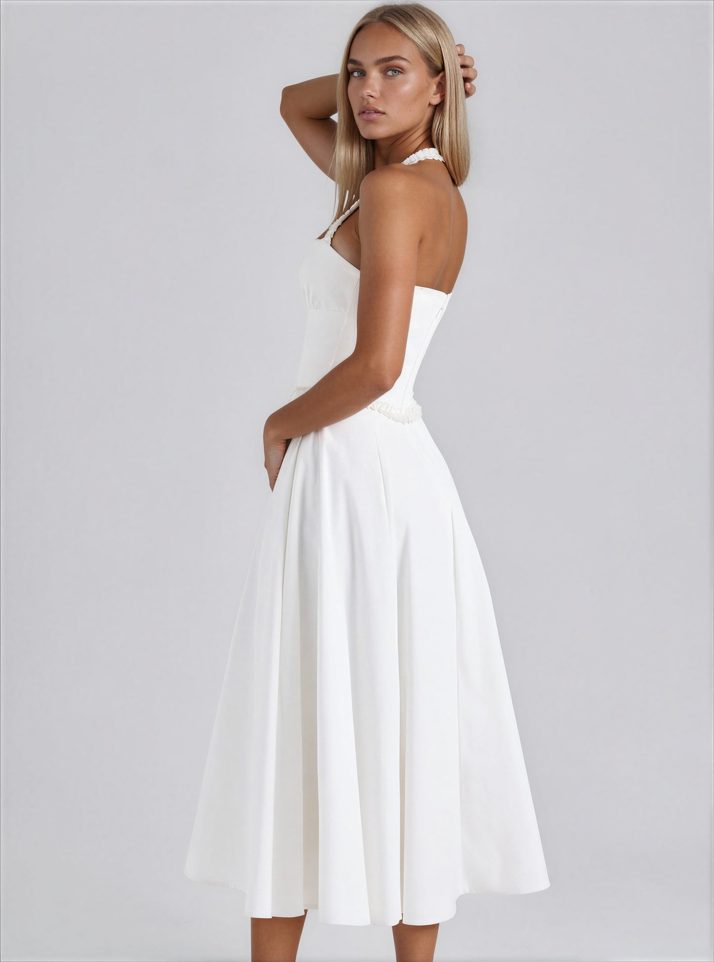 Dana midi dress - 𝘽𝙖𝙨𝙞𝙘 𝙇𝙞𝙣𝙚