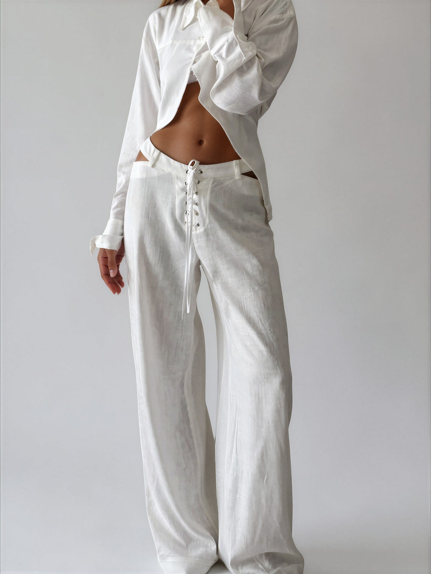Noam suit