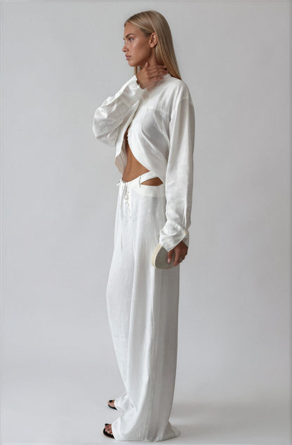 Noam suit