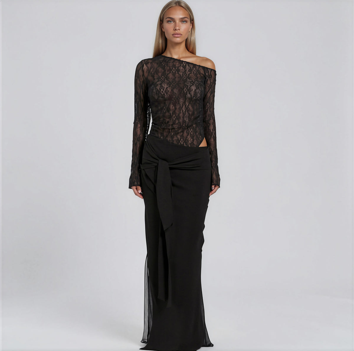 Shiri maxi dress - 𝘽𝙖𝙨𝙞𝙘 𝙇𝙞𝙣𝙚