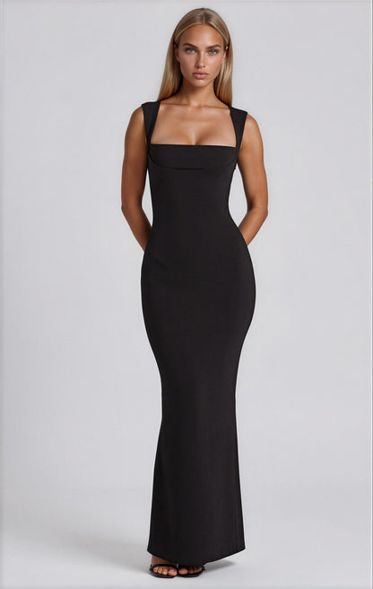 Noya maxi dress - 𝘽𝙖𝙨𝙞𝙘 𝙇𝙞𝙣𝙚