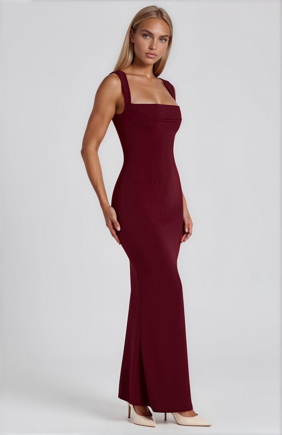 Noya maxi dress - 𝘽𝙖𝙨𝙞𝙘 𝙇𝙞𝙣𝙚