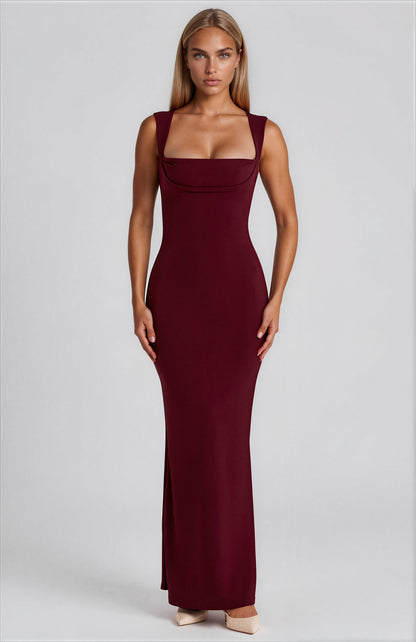 Noya maxi dress - 𝘽𝙖𝙨𝙞𝙘 𝙇𝙞𝙣𝙚