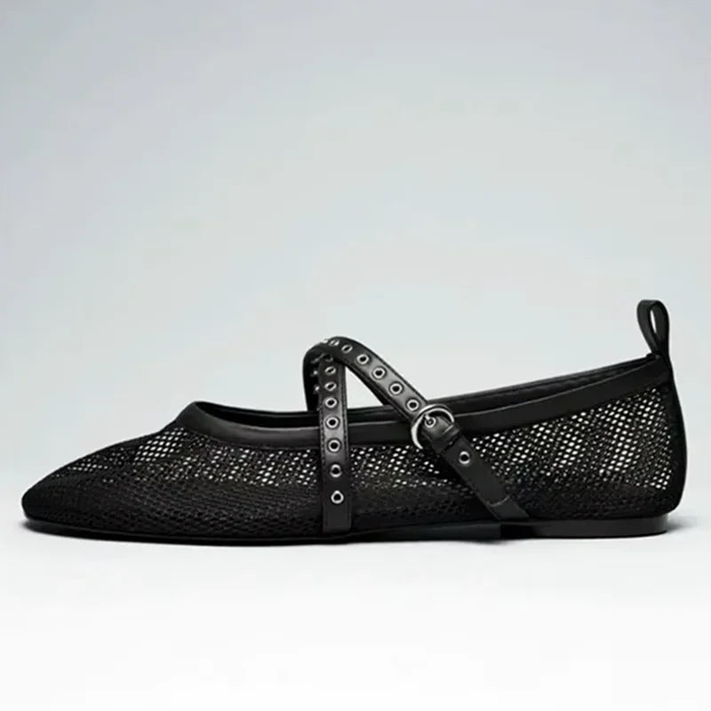 Amit flat shoes