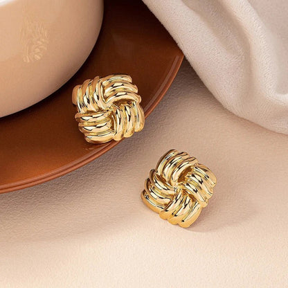 Sari earrings - 𝘽𝙖𝙨𝙞𝙘 𝙇𝙞𝙣𝙚