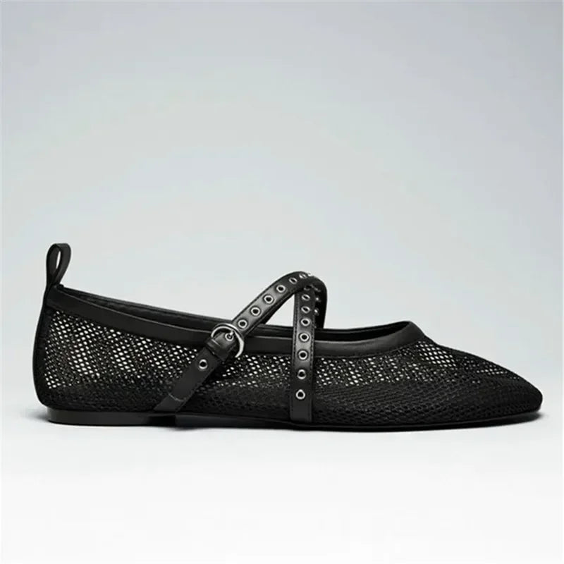 Amit flat shoes