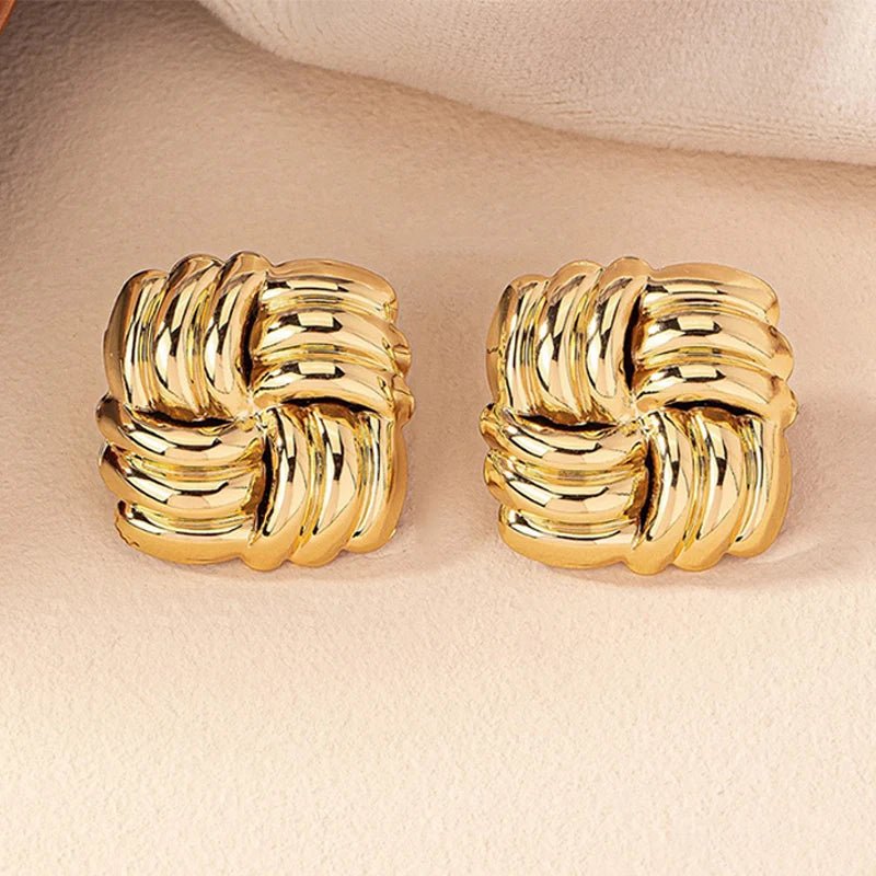 Sari earrings - 𝘽𝙖𝙨𝙞𝙘 𝙇𝙞𝙣𝙚